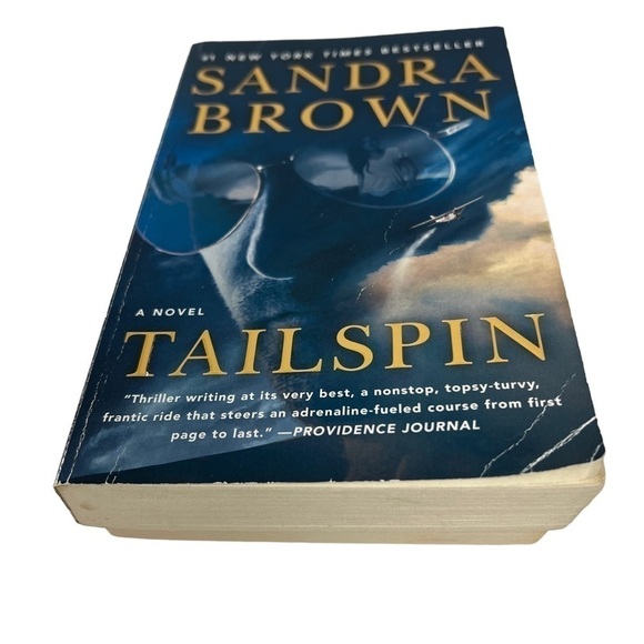 Sandra Brown Books/Novels Lot/2 Trade Paperbacks Suspense /Thrillers/Crime - Picture 6 of 9